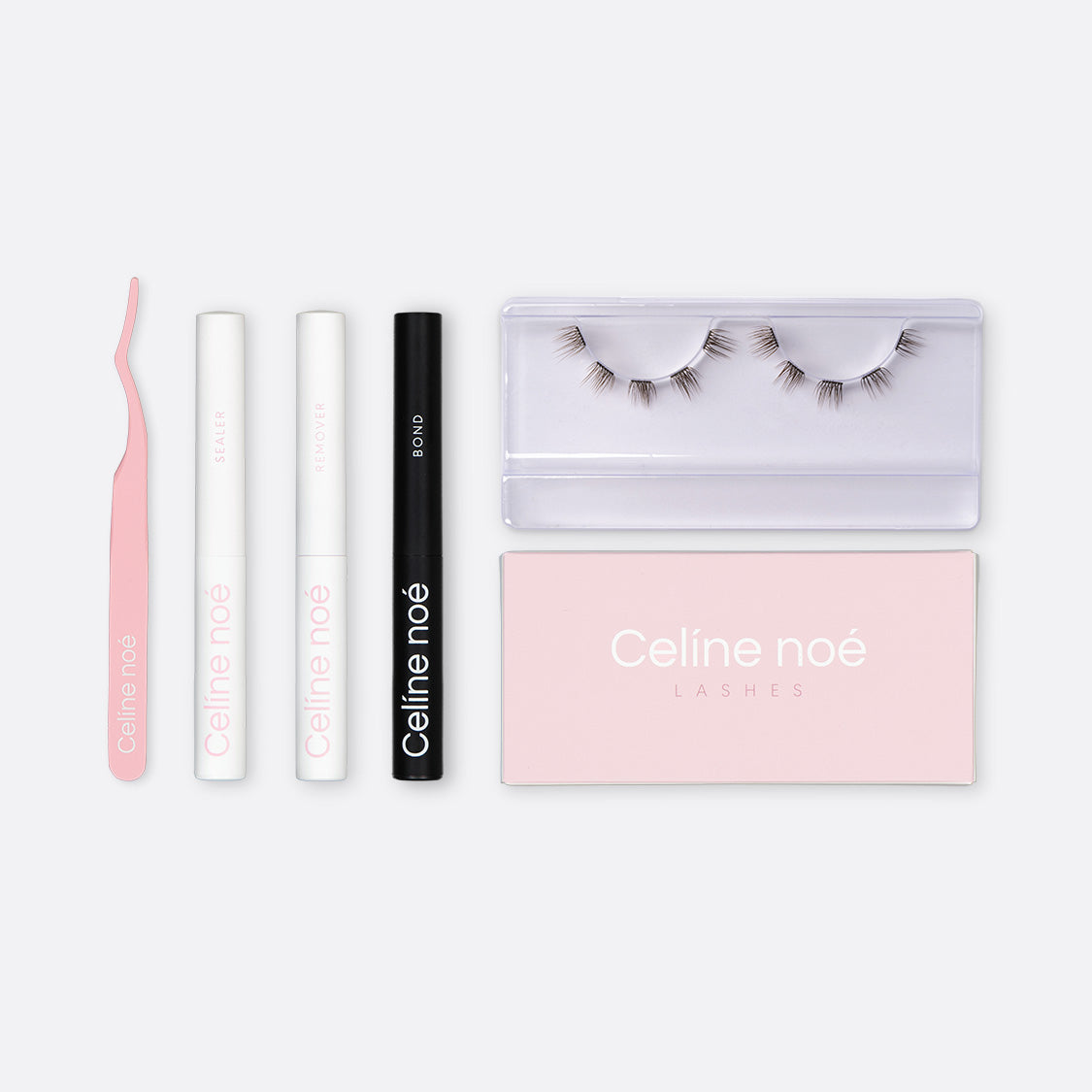 Dagelijkse bruine nepwimpers kit van Celíne noé in de stijl Bronze me een zachter, flattering alternatief voor traditionele zwarte lashes met tools om de lashes te kunnen gebruiken.